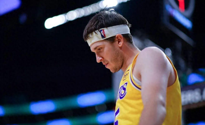 湖人后场核心里夫斯或提前复出冲击冠军