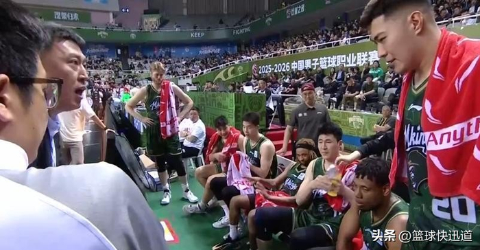 广厦末节爆发险胜同曦，山东连败难挽颓势