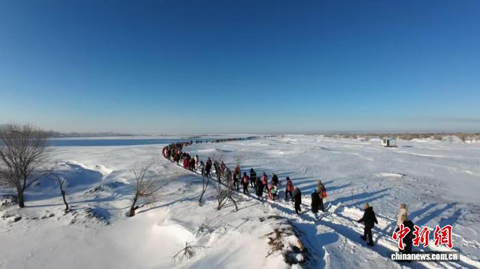 黑河冰雪挑战赛点燃极寒赛道 六百选手共赴黑蒙